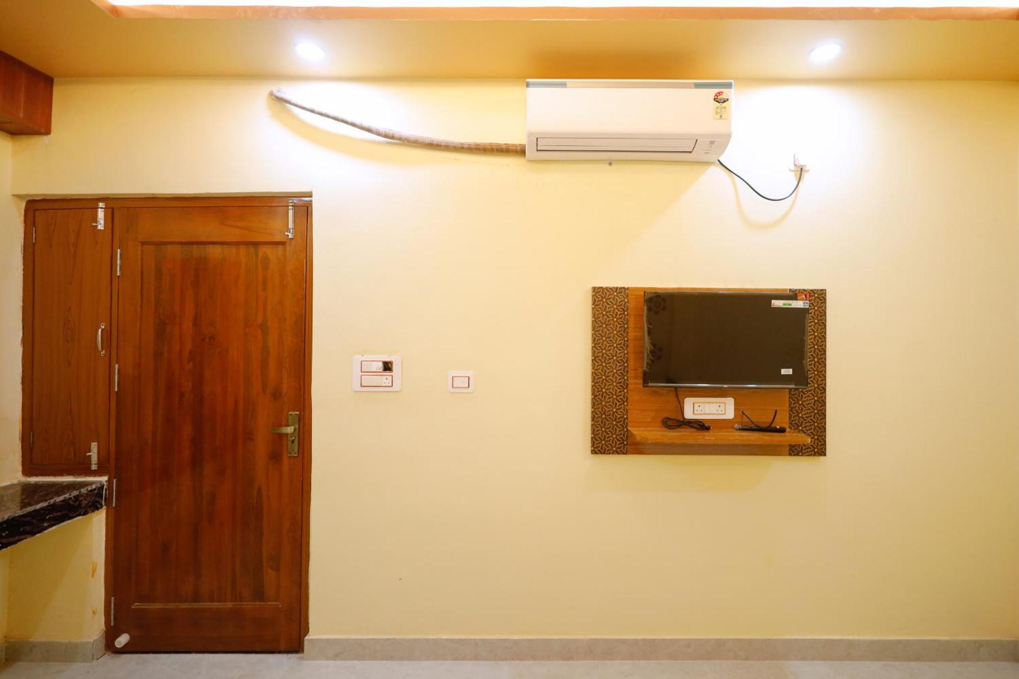 Hotel Kiran Residency Near Vishwanath Temple