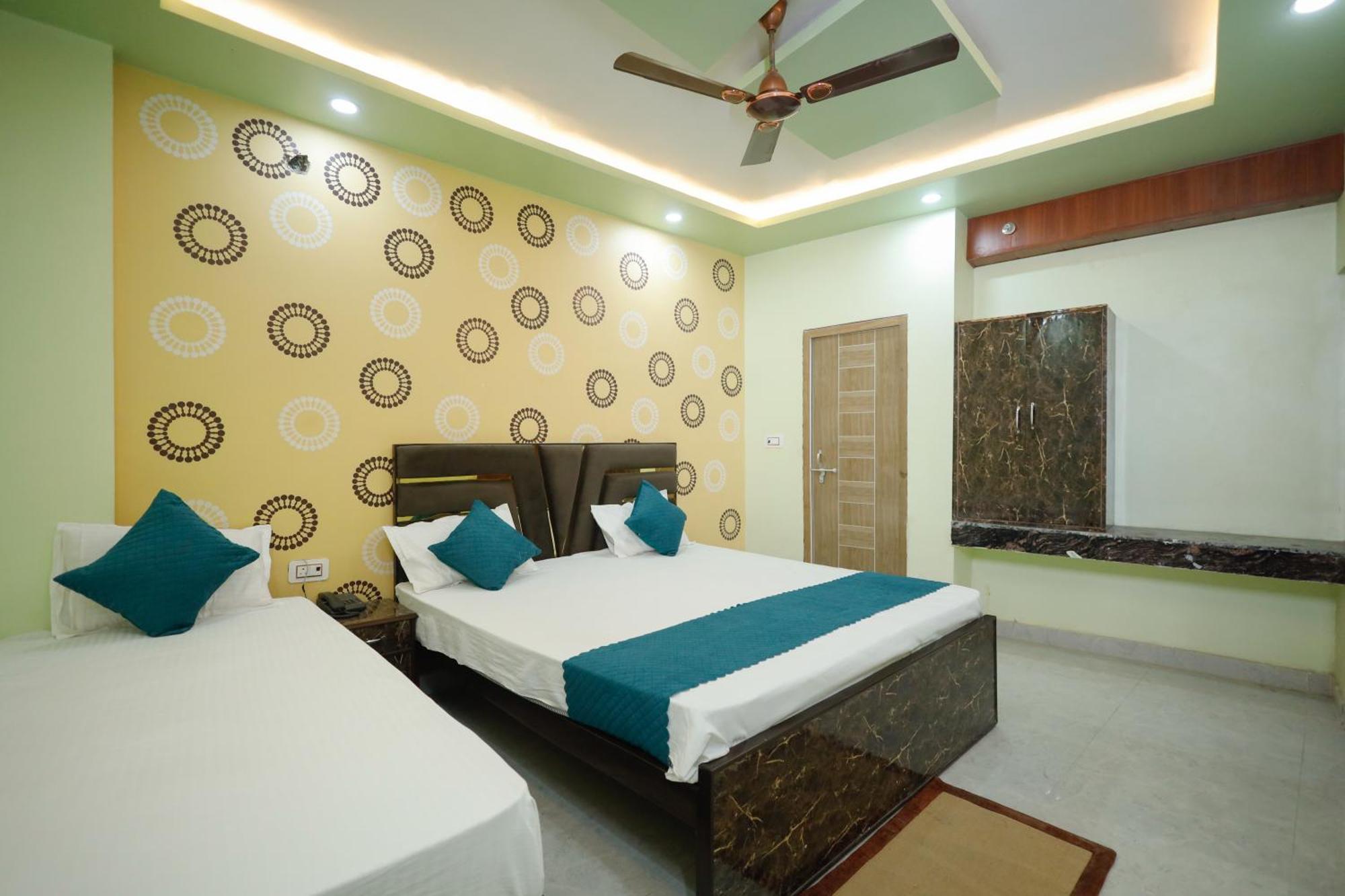 Kiran Residency Near Vishwanath Temple Hotel Varanasi