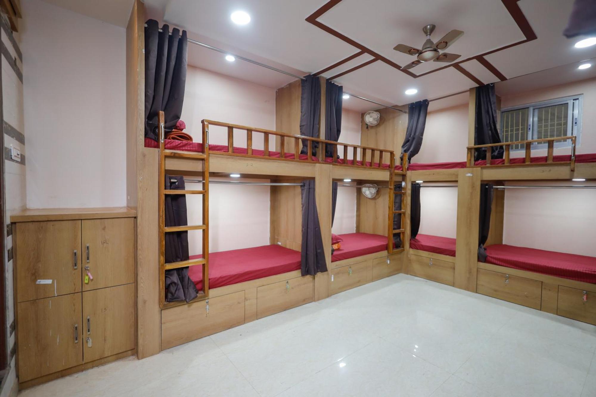 Kiran Residency Near Vishwanath Temple 3*